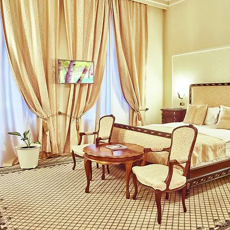 Grand Continental Hotel