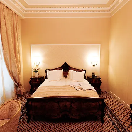 Grand Continental Hotel 5*