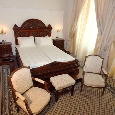 Grand Continental Hotel