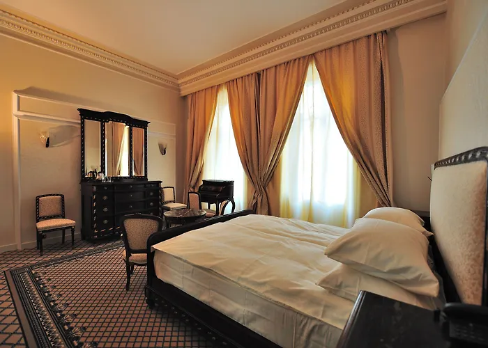 Hotel Grand Continental