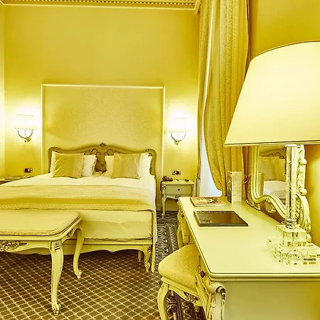 호텔 Grand Continental