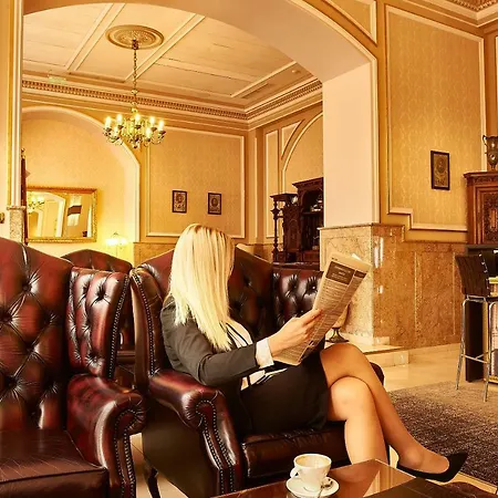 Готель Grand Continental 5*