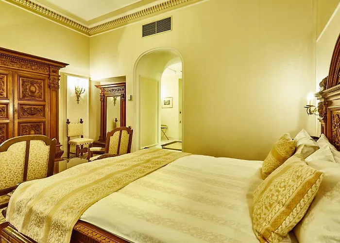 Grand Continental Готель