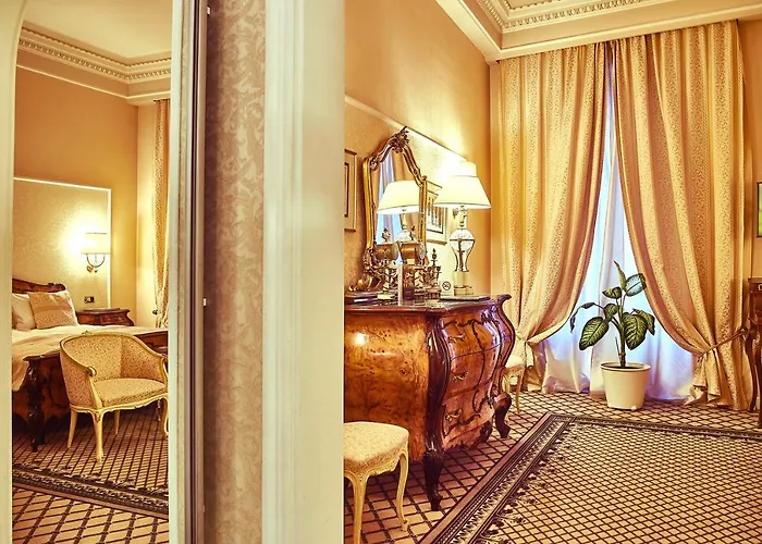 Hotel Grand Continental 5*