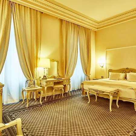 Grand Continental Hotel 5*