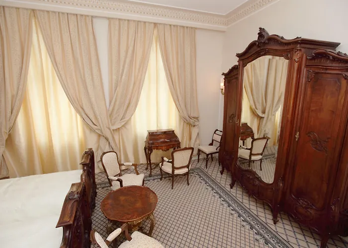 Grand Continental מלון 5*