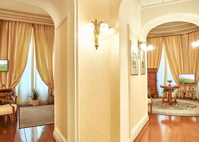 מלון Grand Continental 5*